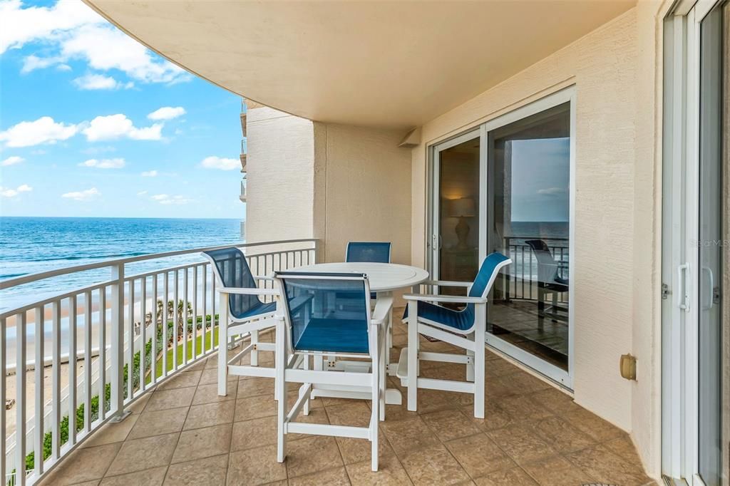 En Venta: $569,000 (3 camas, 3 baños, 1980 Pies cuadrados)