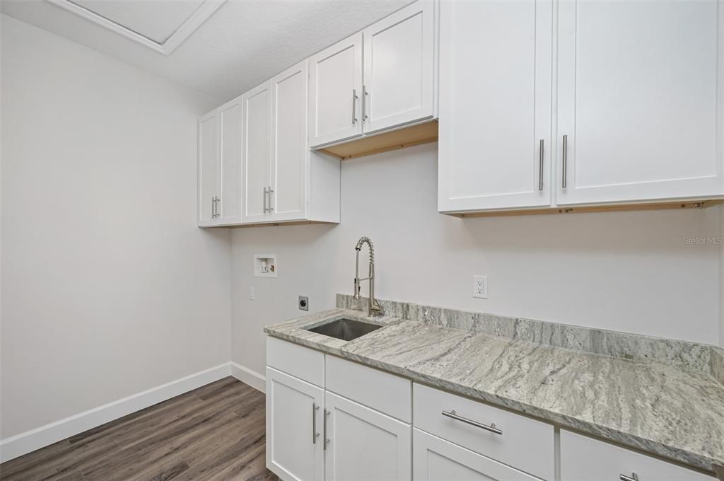 待售: $1,490,000 (4 贝兹, 3 浴室, 2950 平方英尺)