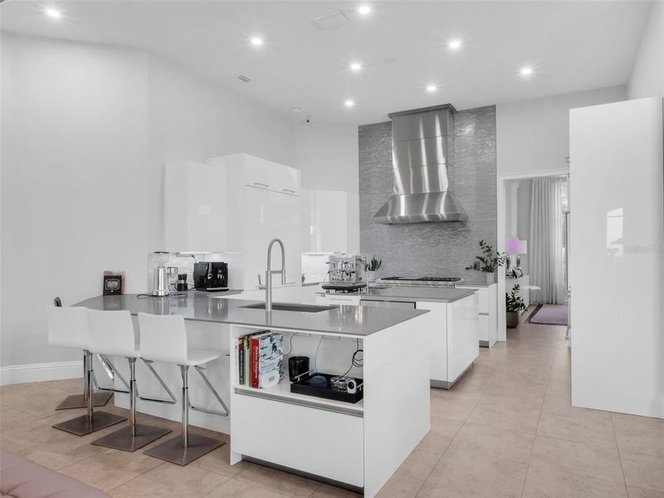 For Sale: $2,500,000 (4 beds, 4 baths, 12842 Square Feet)