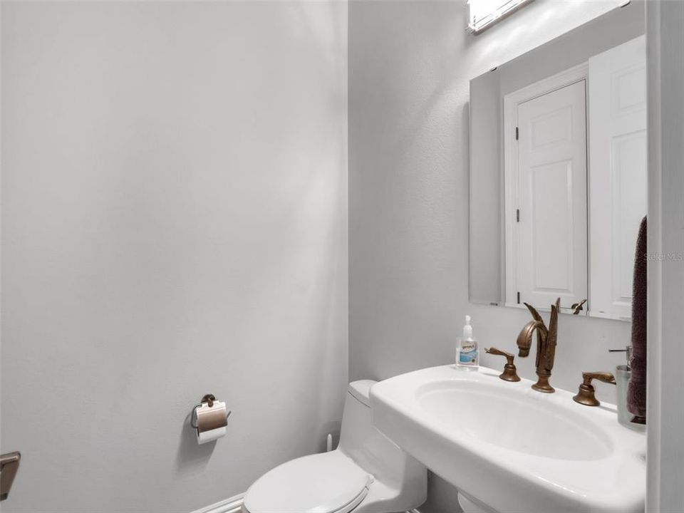 For Sale: $2,500,000 (4 beds, 4 baths, 12842 Square Feet)