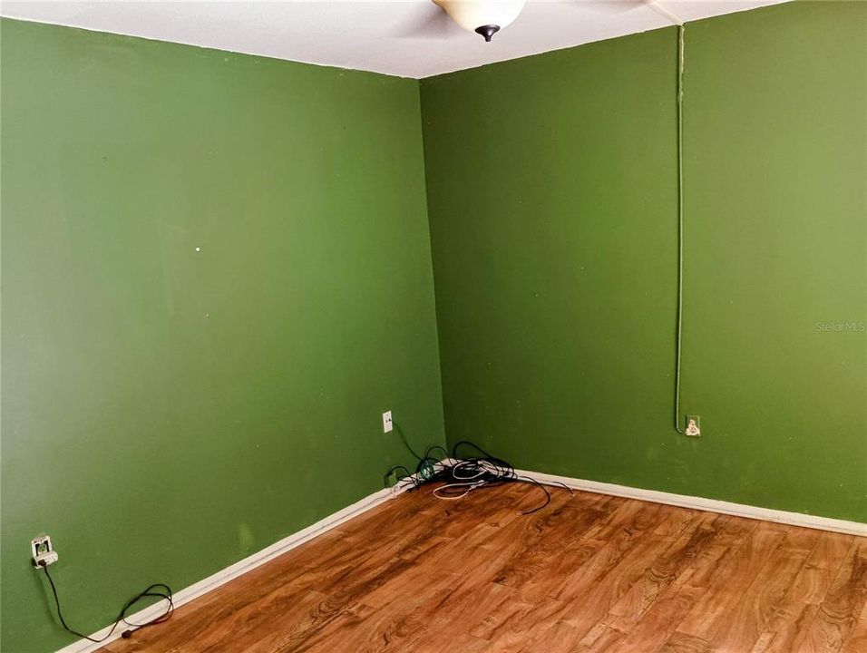 Active With Contract: $159,000 (2 beds, 2 baths, 1197 Square Feet)