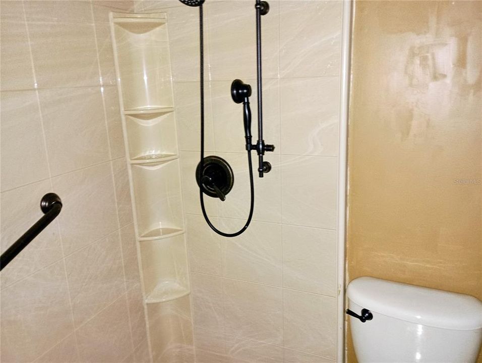 Active With Contract: $159,000 (2 beds, 2 baths, 1197 Square Feet)