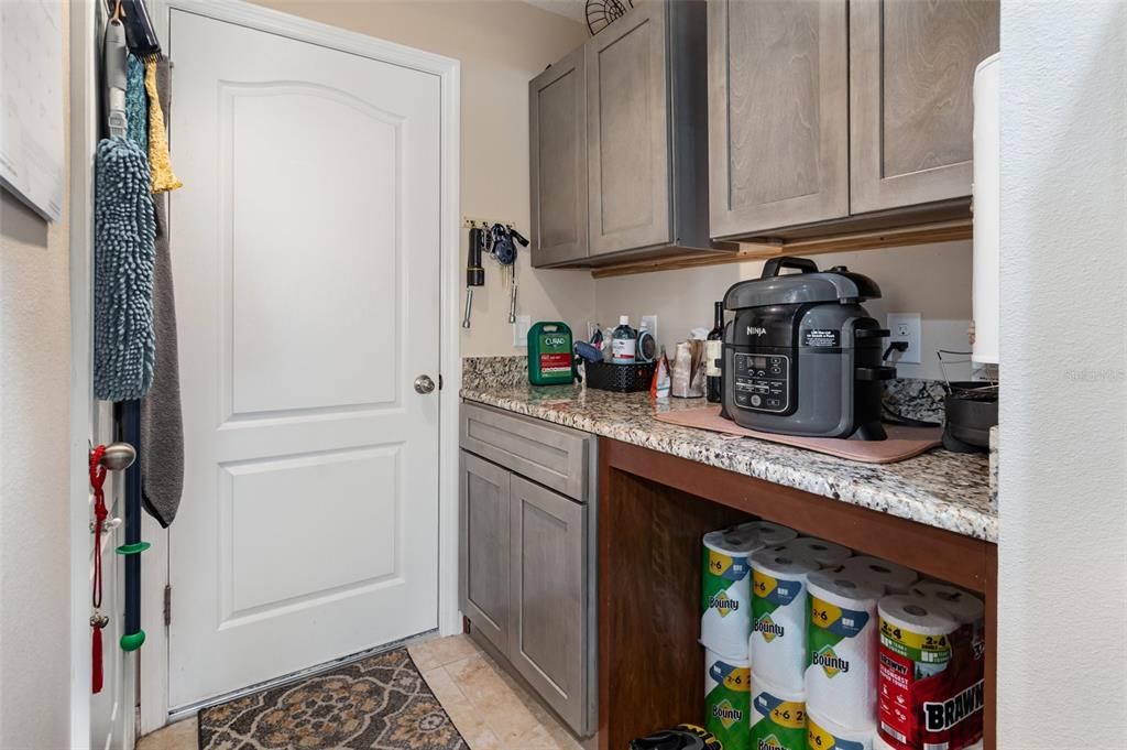 На продажу: $308,000 (3 спален, 2 ванн, 2075 Квадратных фут)