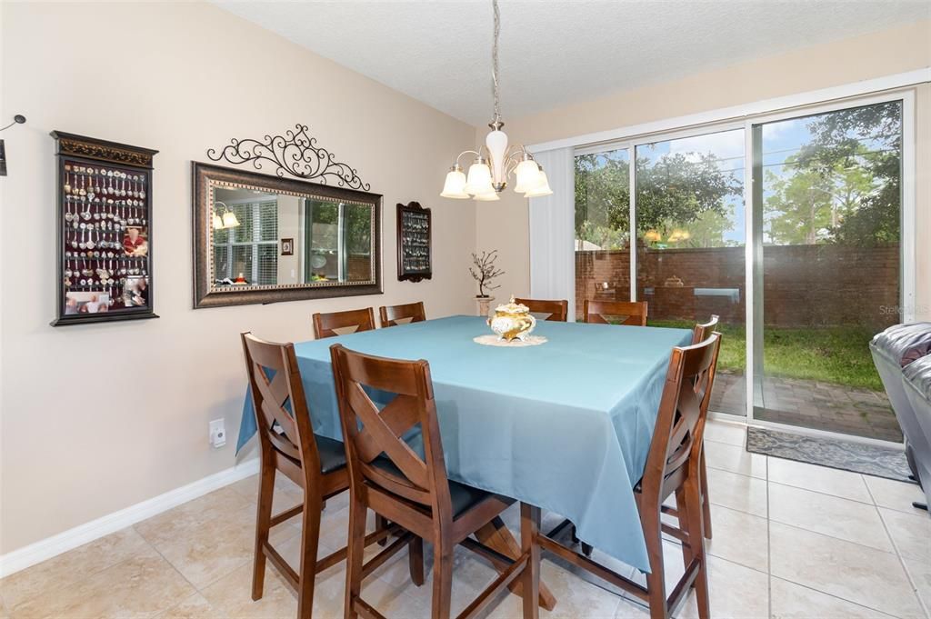 На продажу: $308,000 (3 спален, 2 ванн, 2075 Квадратных фут)