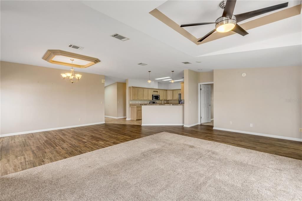 En Venta: $564,900 (3 camas, 2 baños, 1826 Pies cuadrados)