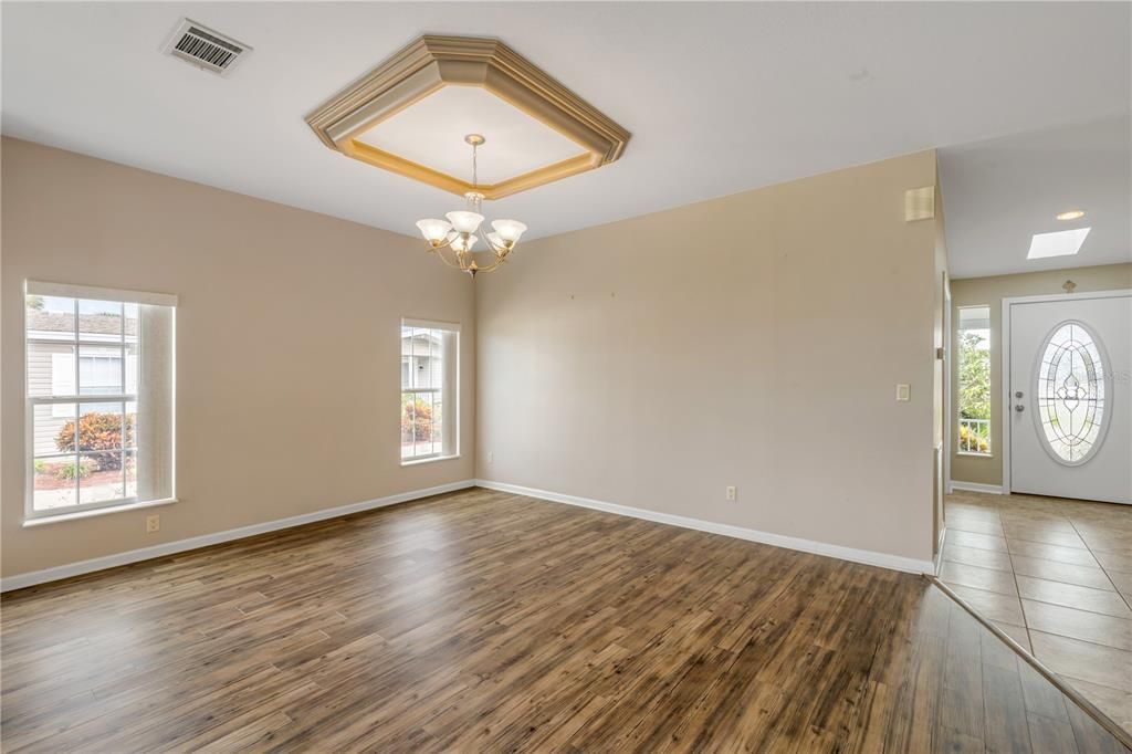 En Venta: $564,900 (3 camas, 2 baños, 1826 Pies cuadrados)