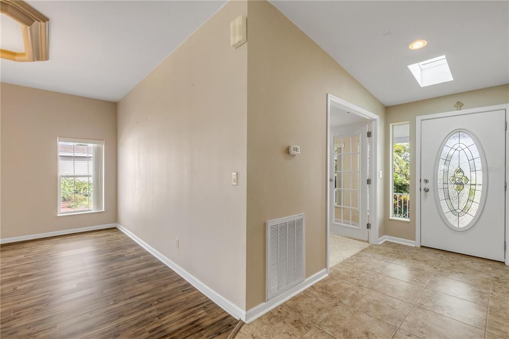 En Venta: $564,900 (3 camas, 2 baños, 1826 Pies cuadrados)