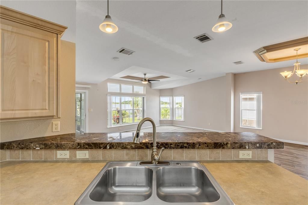 En Venta: $564,900 (3 camas, 2 baños, 1826 Pies cuadrados)