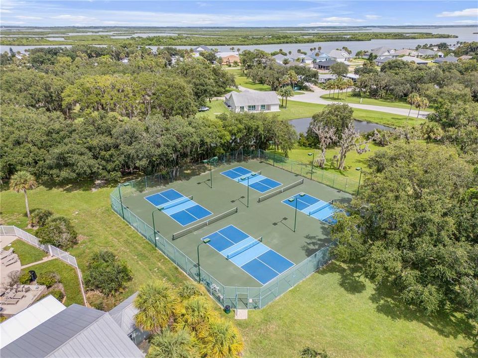 En Venta: $564,900 (3 camas, 2 baños, 1826 Pies cuadrados)