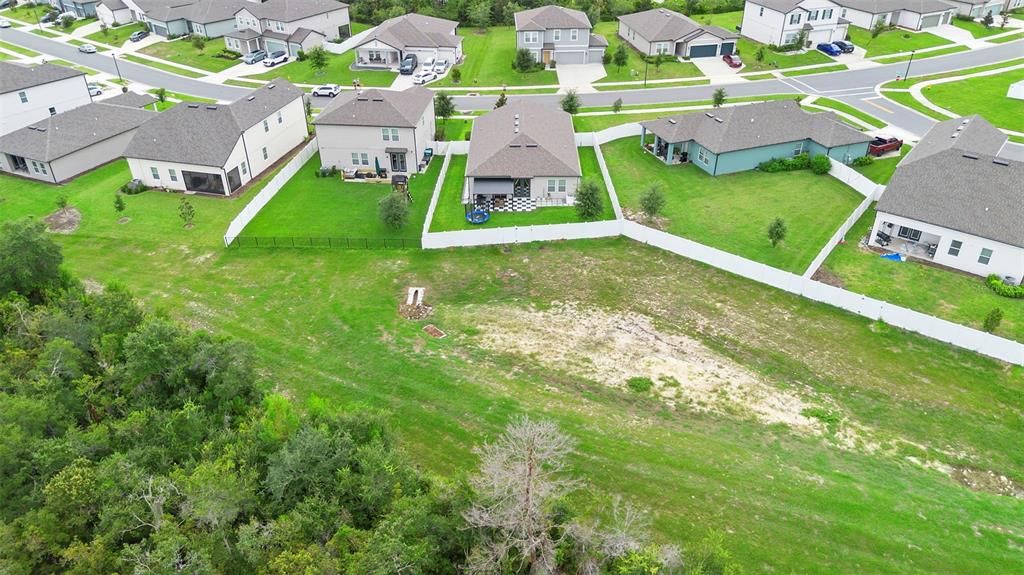 Под контрактом: $410,000 (4 спален, 2 ванн, 1890 Квадратных фут)