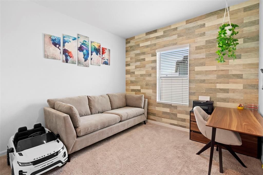 Под контрактом: $410,000 (4 спален, 2 ванн, 1890 Квадратных фут)