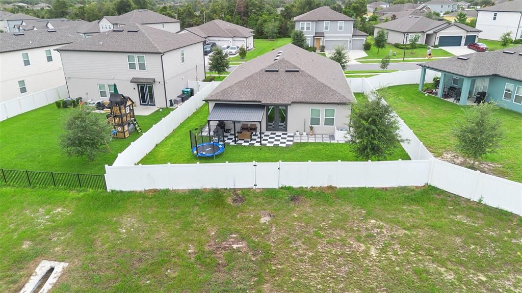 Под контрактом: $410,000 (4 спален, 2 ванн, 1890 Квадратных фут)