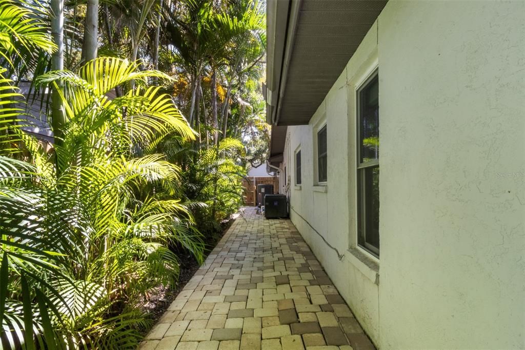 Active With Contract: $595,000 (3 beds, 2 baths, 1780 Square Feet)