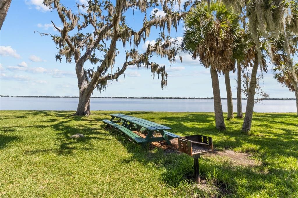 Active With Contract: $595,000 (3 beds, 2 baths, 1780 Square Feet)