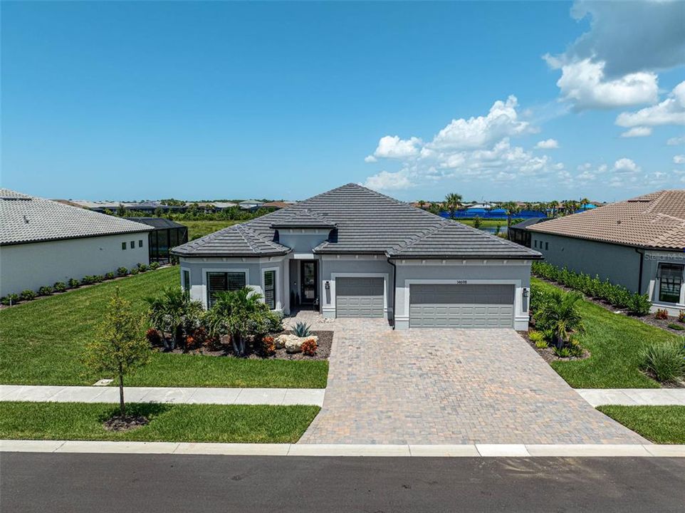 For Sale: $1,550,000 (3 beds, 3 baths, 3028 Square Feet)