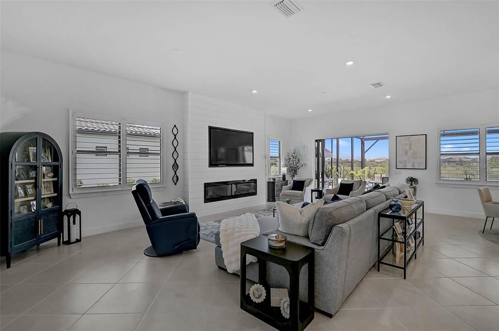 For Sale: $1,550,000 (3 beds, 3 baths, 3028 Square Feet)