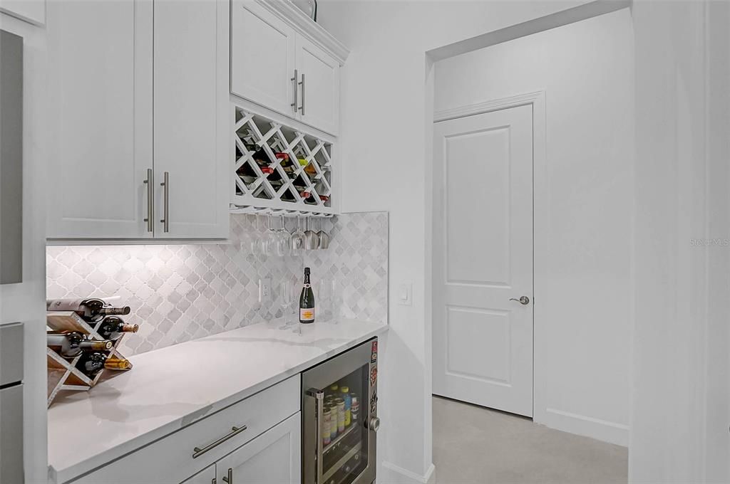 For Sale: $1,550,000 (3 beds, 3 baths, 3028 Square Feet)