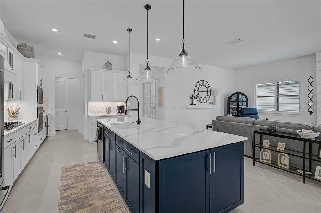 For Sale: $1,550,000 (3 beds, 3 baths, 3028 Square Feet)