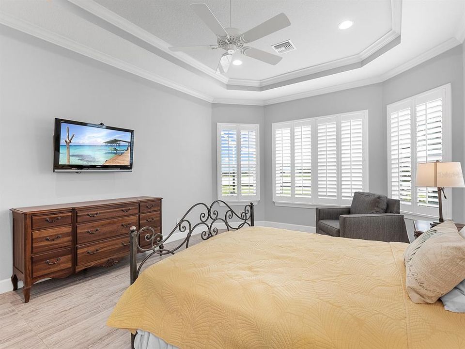 Под контрактом: $1,199,000 (3 спален, 3 ванн, 2340 Квадратных фут)