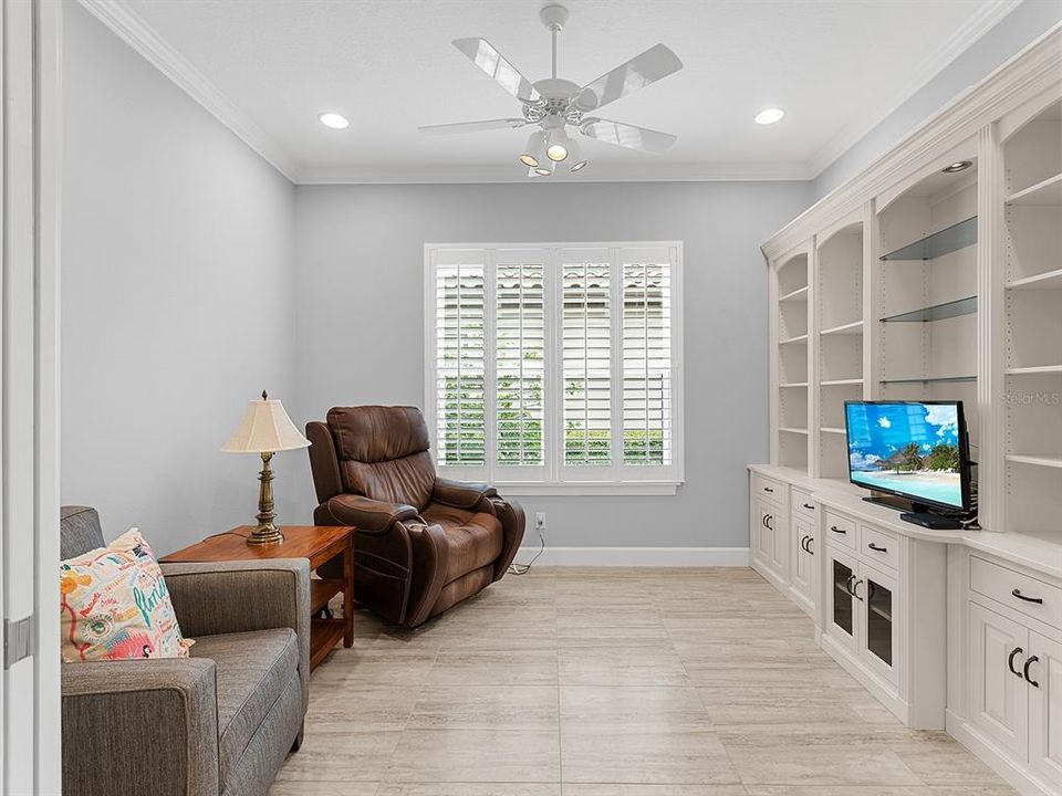 Под контрактом: $1,199,000 (3 спален, 3 ванн, 2340 Квадратных фут)