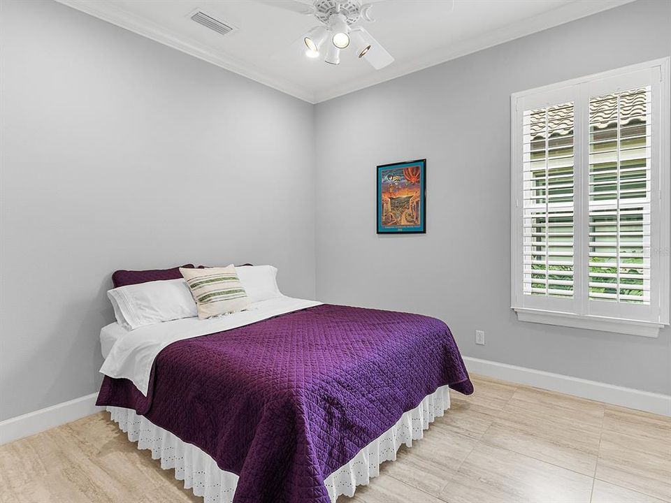 Под контрактом: $1,199,000 (3 спален, 3 ванн, 2340 Квадратных фут)