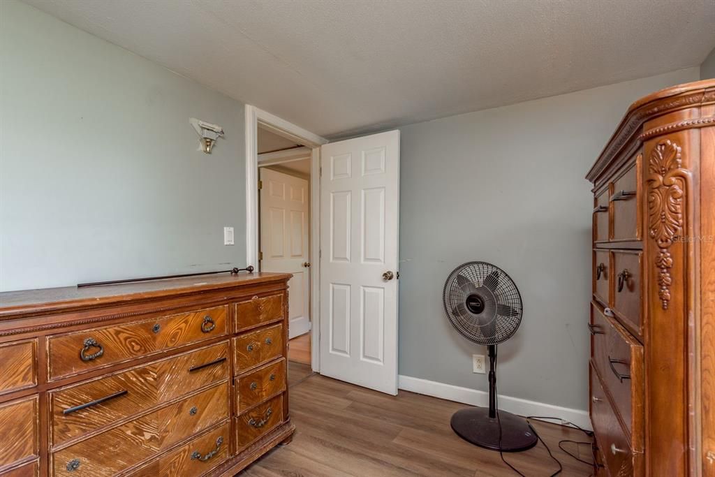 На продажу: $270,000 (3 спален, 2 ванн, 1248 Квадратных фут)