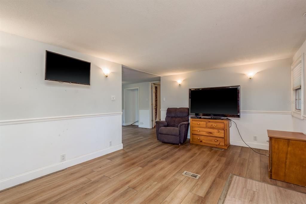 На продажу: $270,000 (3 спален, 2 ванн, 1248 Квадратных фут)