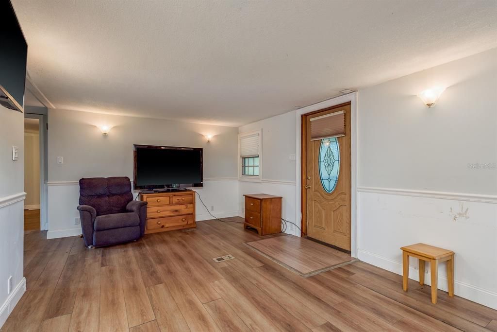 На продажу: $270,000 (3 спален, 2 ванн, 1248 Квадратных фут)