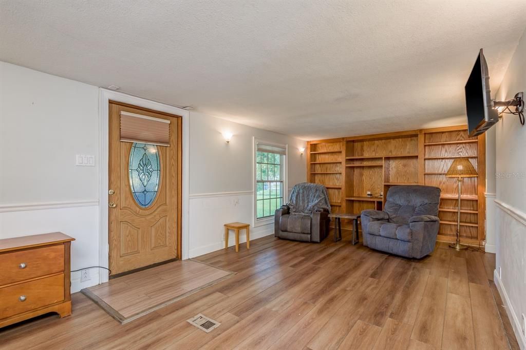 На продажу: $270,000 (3 спален, 2 ванн, 1248 Квадратных фут)