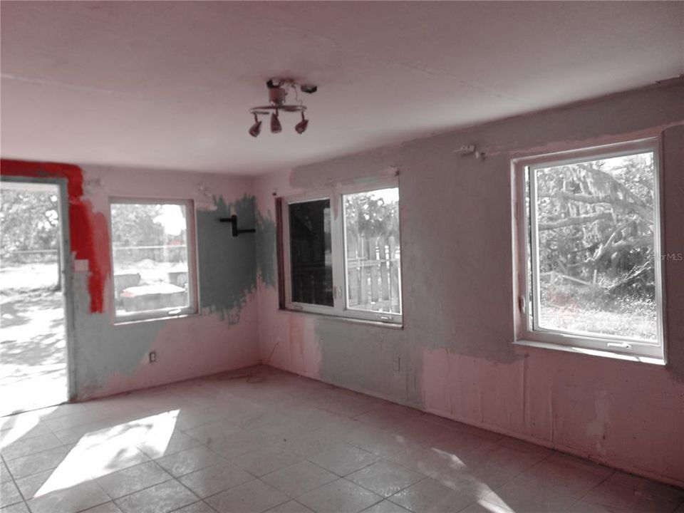 待售: $150,000 (4 贝兹, 0 浴室, 1344 平方英尺)