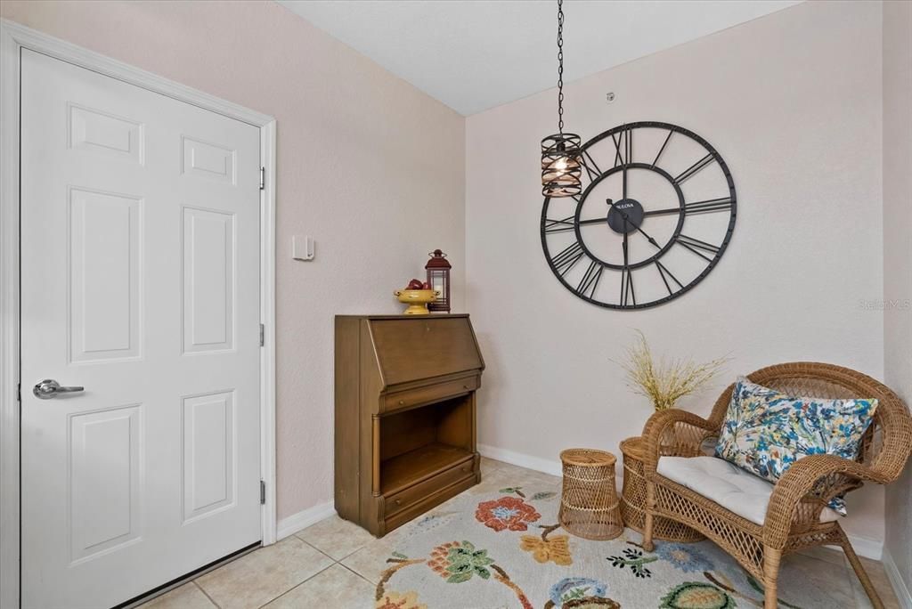 Active With Contract: $249,000 (2 beds, 2 baths, 1352 Square Feet)