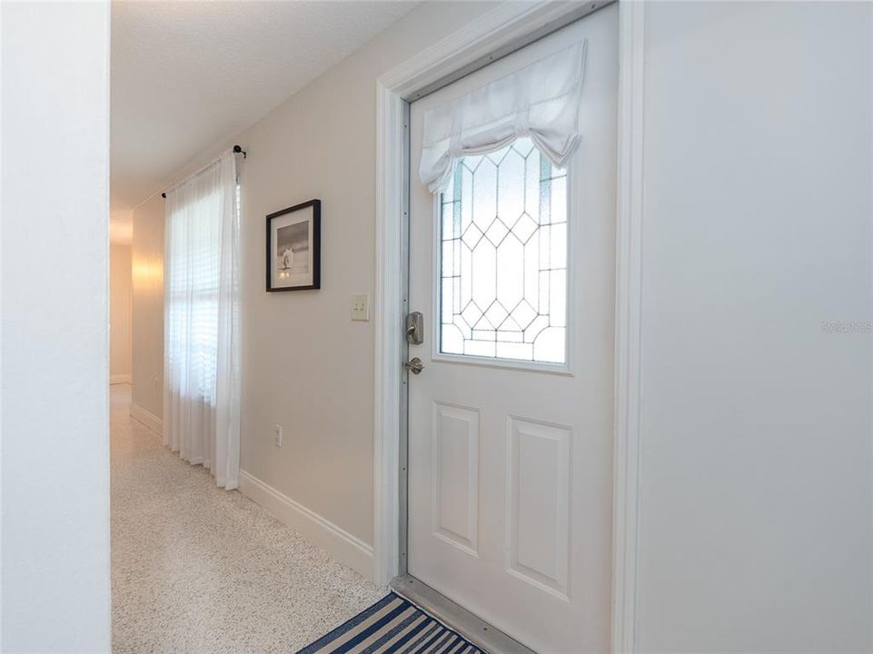 Под контрактом: $612,000 (2 спален, 2 ванн, 1013 Квадратных фут)