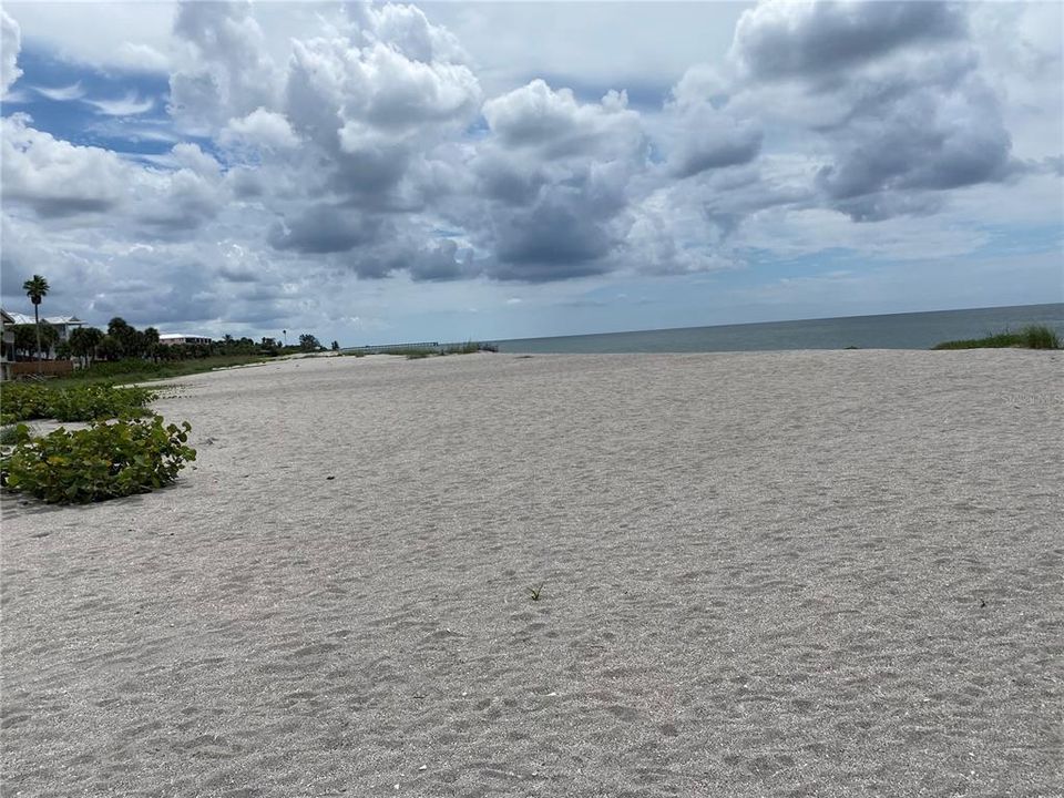 Под контрактом: $612,000 (2 спален, 2 ванн, 1013 Квадратных фут)