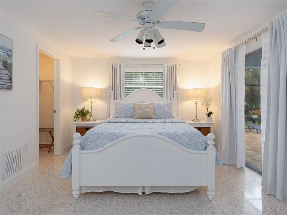 Под контрактом: $612,000 (2 спален, 2 ванн, 1013 Квадратных фут)