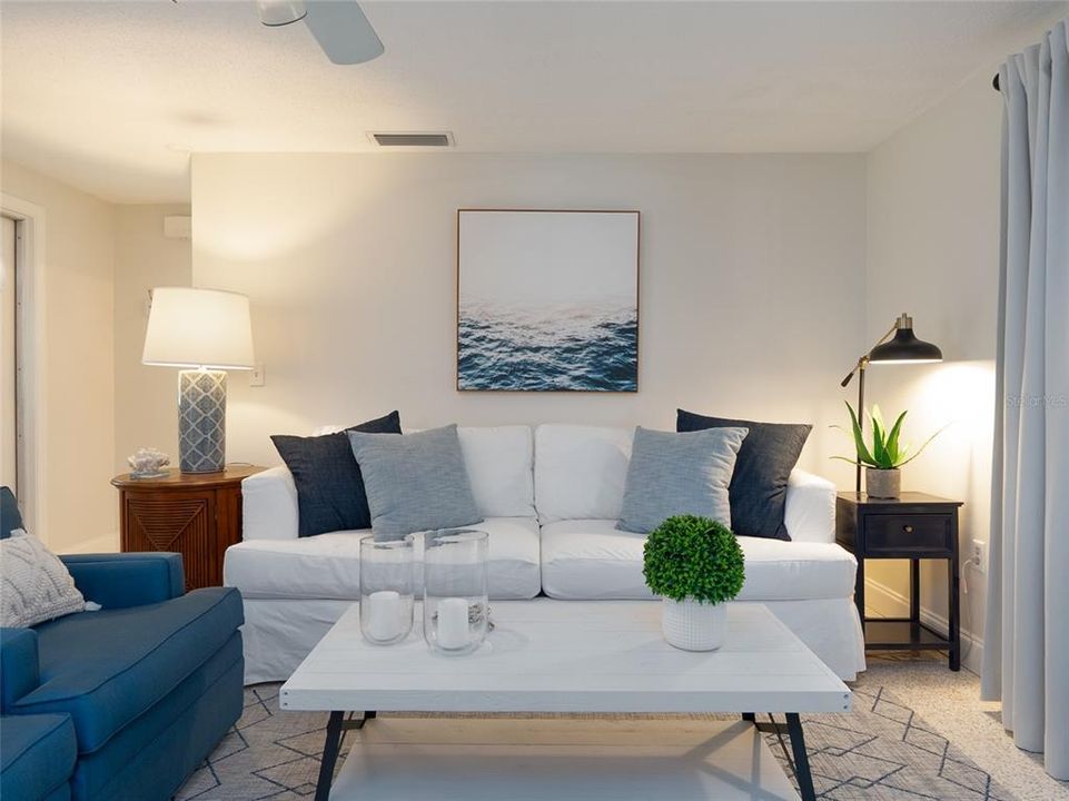 Под контрактом: $612,000 (2 спален, 2 ванн, 1013 Квадратных фут)