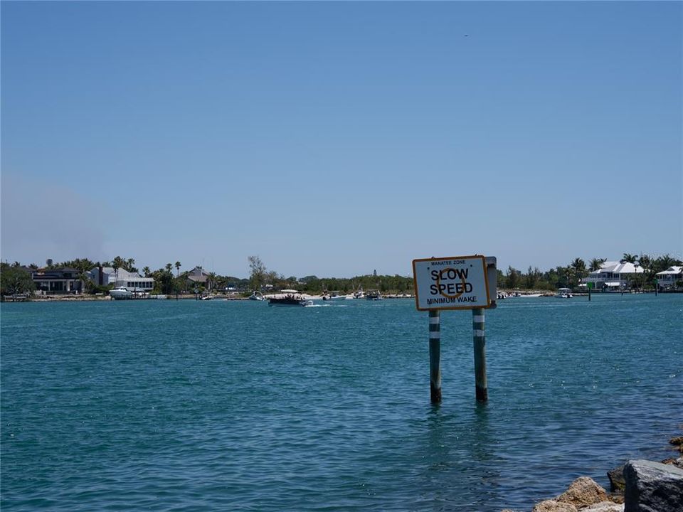 Под контрактом: $612,000 (2 спален, 2 ванн, 1013 Квадратных фут)