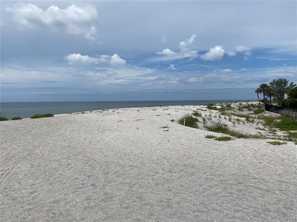 Под контрактом: $612,000 (2 спален, 2 ванн, 1013 Квадратных фут)