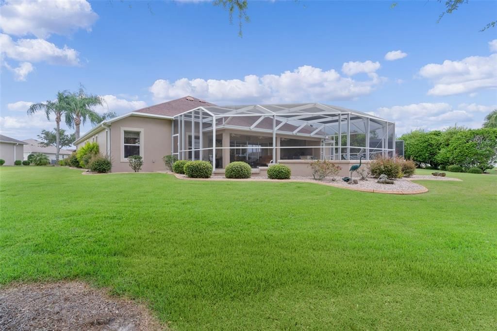 Active With Contract: $926,000 (3 beds, 2 baths, 2465 Square Feet)