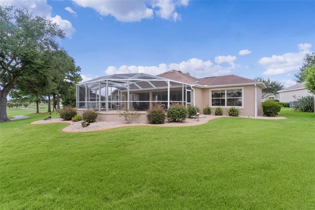 Active With Contract: $926,000 (3 beds, 2 baths, 2465 Square Feet)