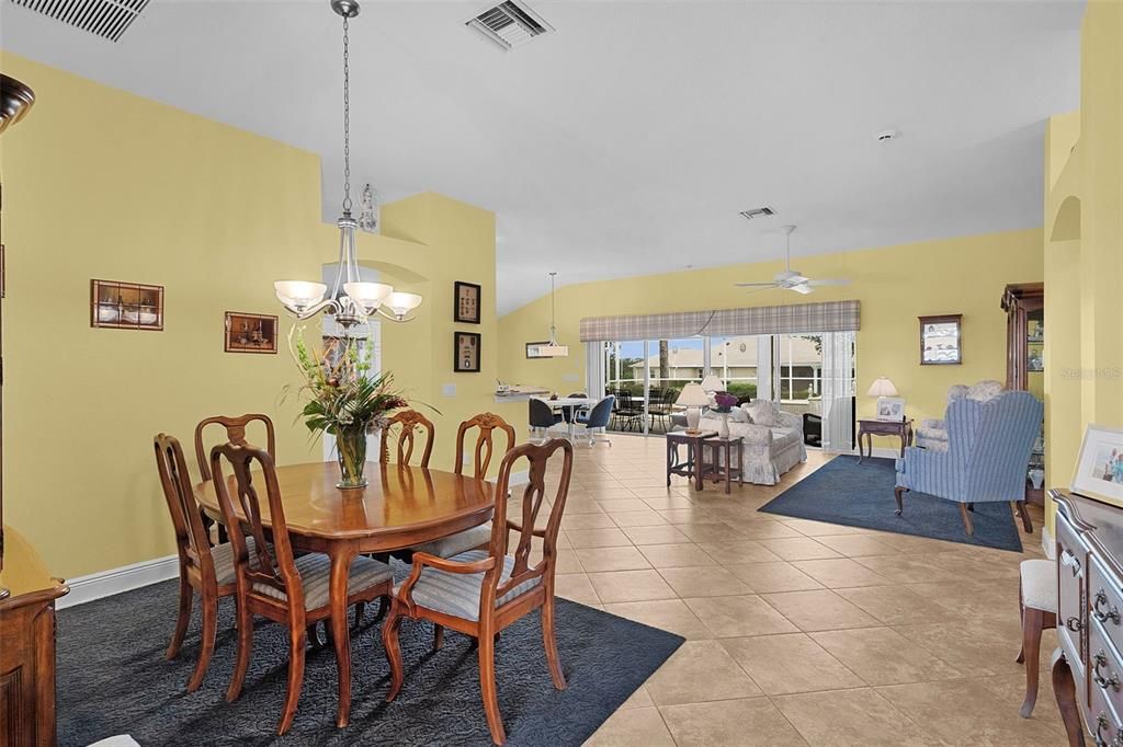 Active With Contract: $926,000 (3 beds, 2 baths, 2465 Square Feet)