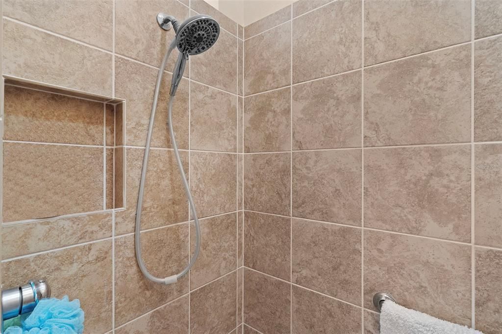 Active With Contract: $926,000 (3 beds, 2 baths, 2465 Square Feet)