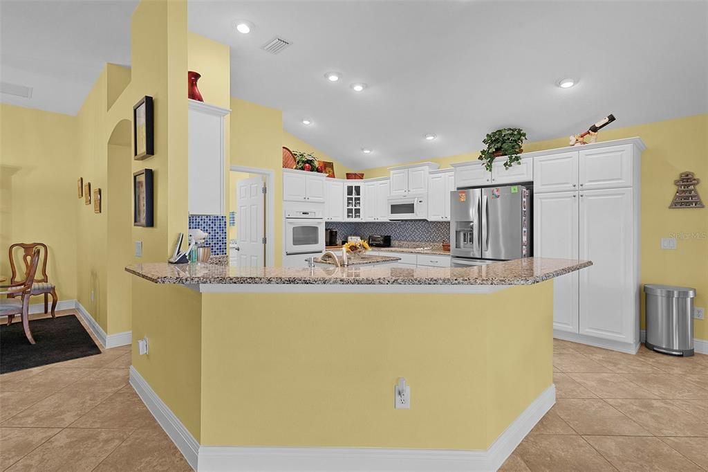 Active With Contract: $926,000 (3 beds, 2 baths, 2465 Square Feet)