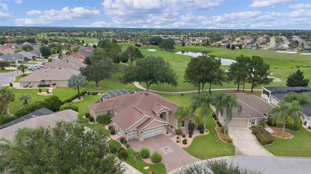 Active With Contract: $926,000 (3 beds, 2 baths, 2465 Square Feet)