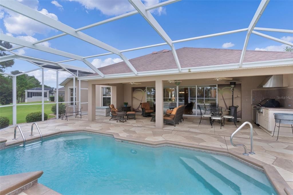 Active With Contract: $926,000 (3 beds, 2 baths, 2465 Square Feet)