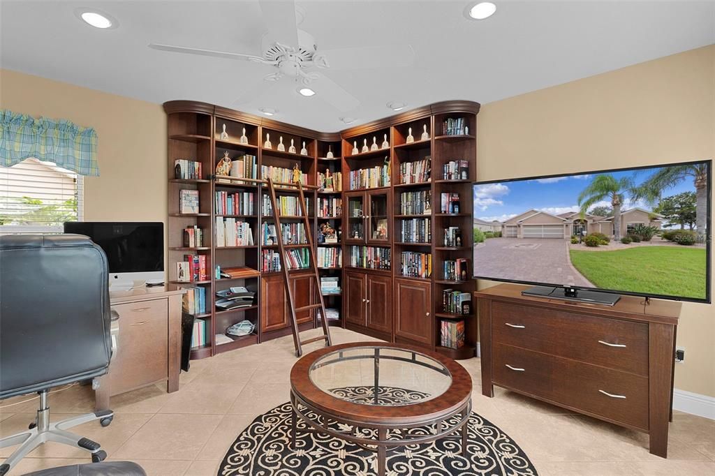 Active With Contract: $926,000 (3 beds, 2 baths, 2465 Square Feet)