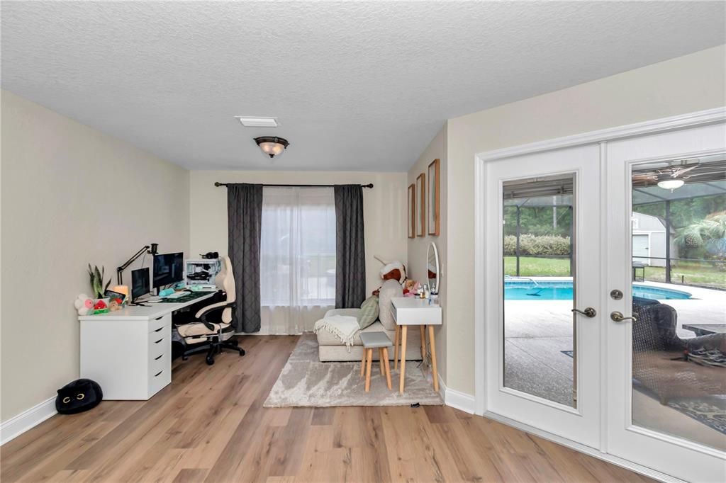 На продажу: $697,900 (3 спален, 2 ванн, 2607 Квадратных фут)