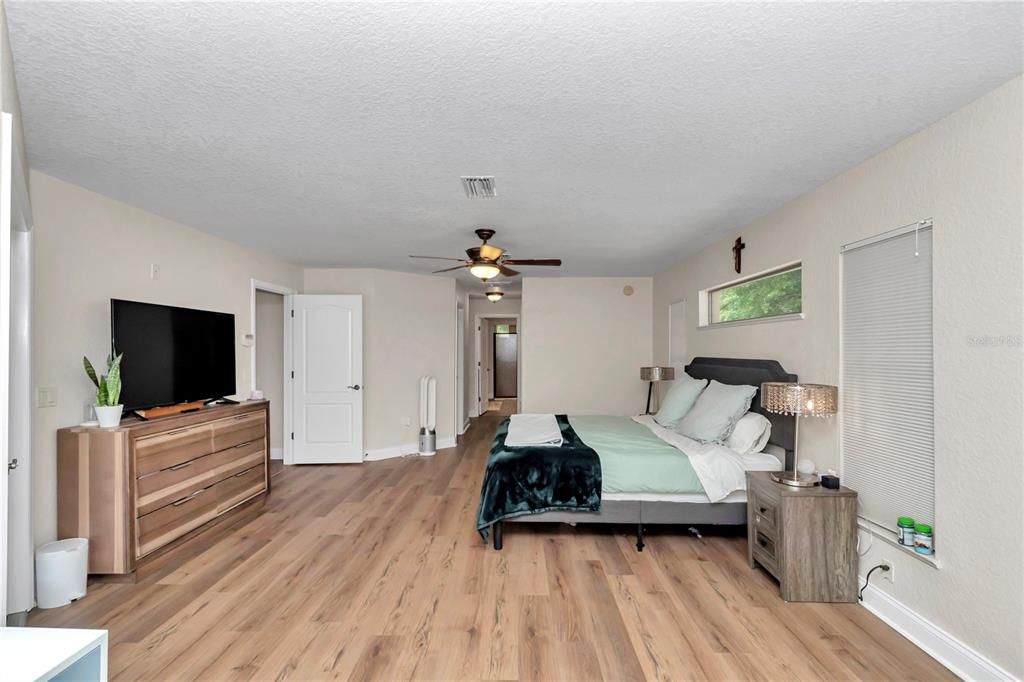 На продажу: $697,900 (3 спален, 2 ванн, 2607 Квадратных фут)