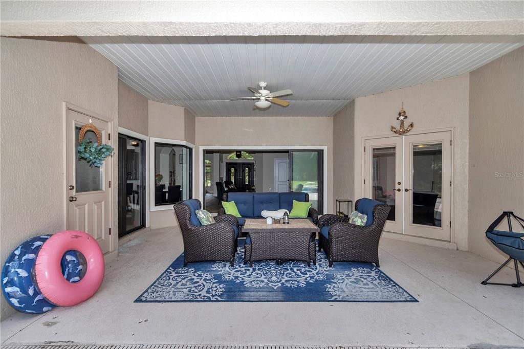 На продажу: $697,900 (3 спален, 2 ванн, 2607 Квадратных фут)