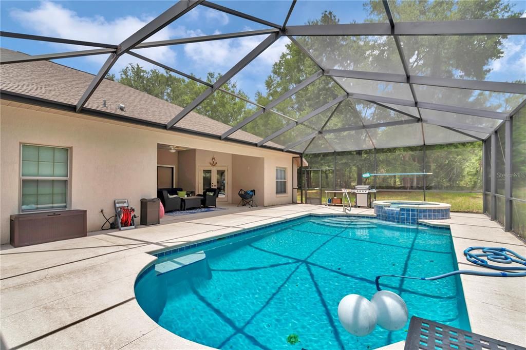 На продажу: $697,900 (3 спален, 2 ванн, 2607 Квадратных фут)