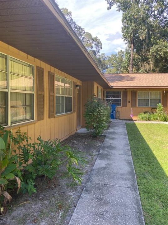 Recently Rented: $1,095 (2 beds, 1 baths, 757 Square Feet)